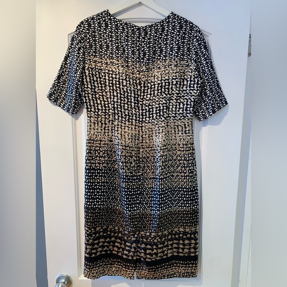 Brooks Brothers Dress 100% Silk Size 2 Short Sleeves Lined Midi Abstract Print. - Picture 14 of 16